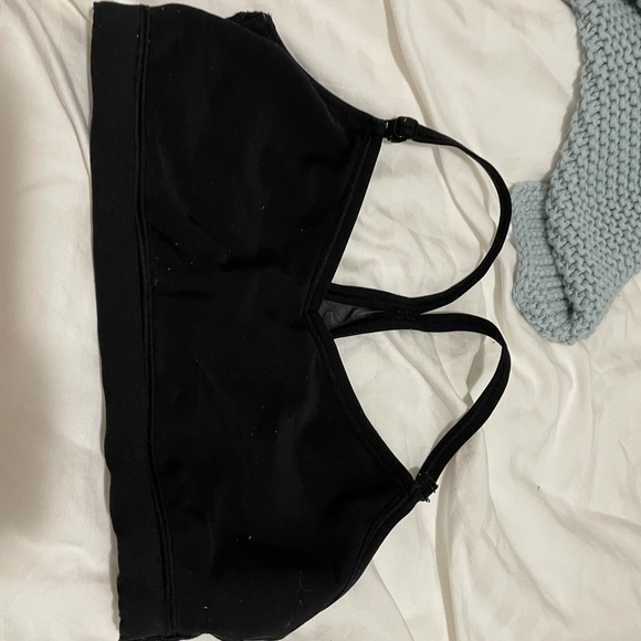 Black Aerie sports bra - Picture 3 of 5